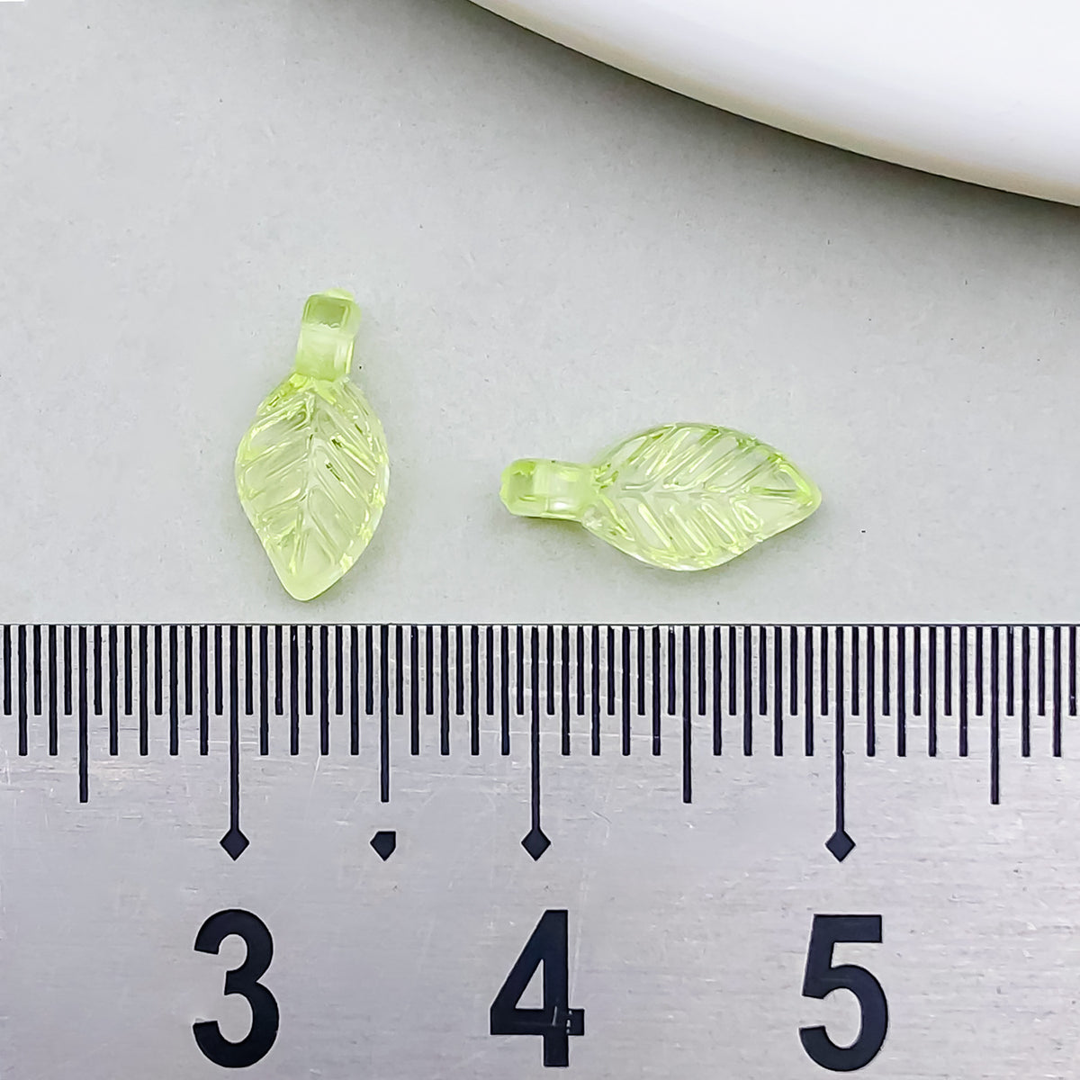 014-Acrylic mini green transparent small leaves DIY handmade beaded jewelry accessories