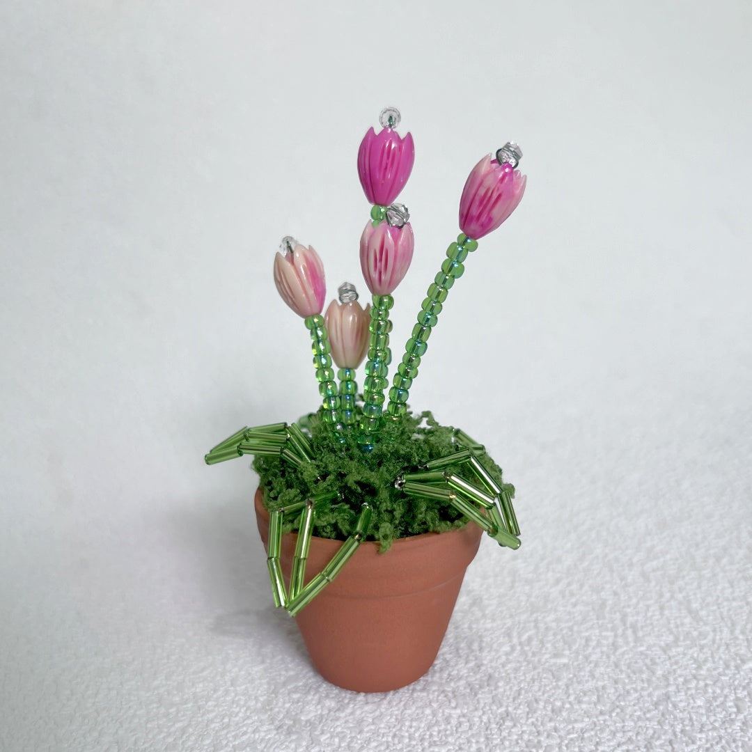 002-Beaded Plant Magnets for Fridge,Mini Succulent Plant Making and DIY Crafts Refrigerator Magnet,Cute Funny Creative Aesthetic Vase Magnets Fridge Kit