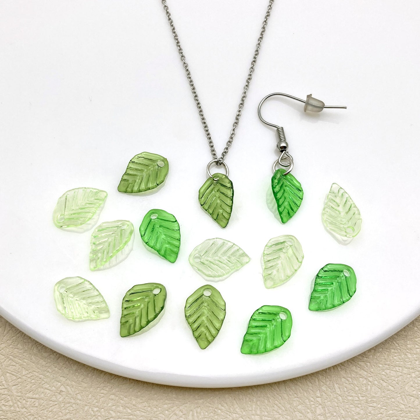 009-Simulation mini acrylic green transparent small leaf pendant DIY handmade jewelry accessories material