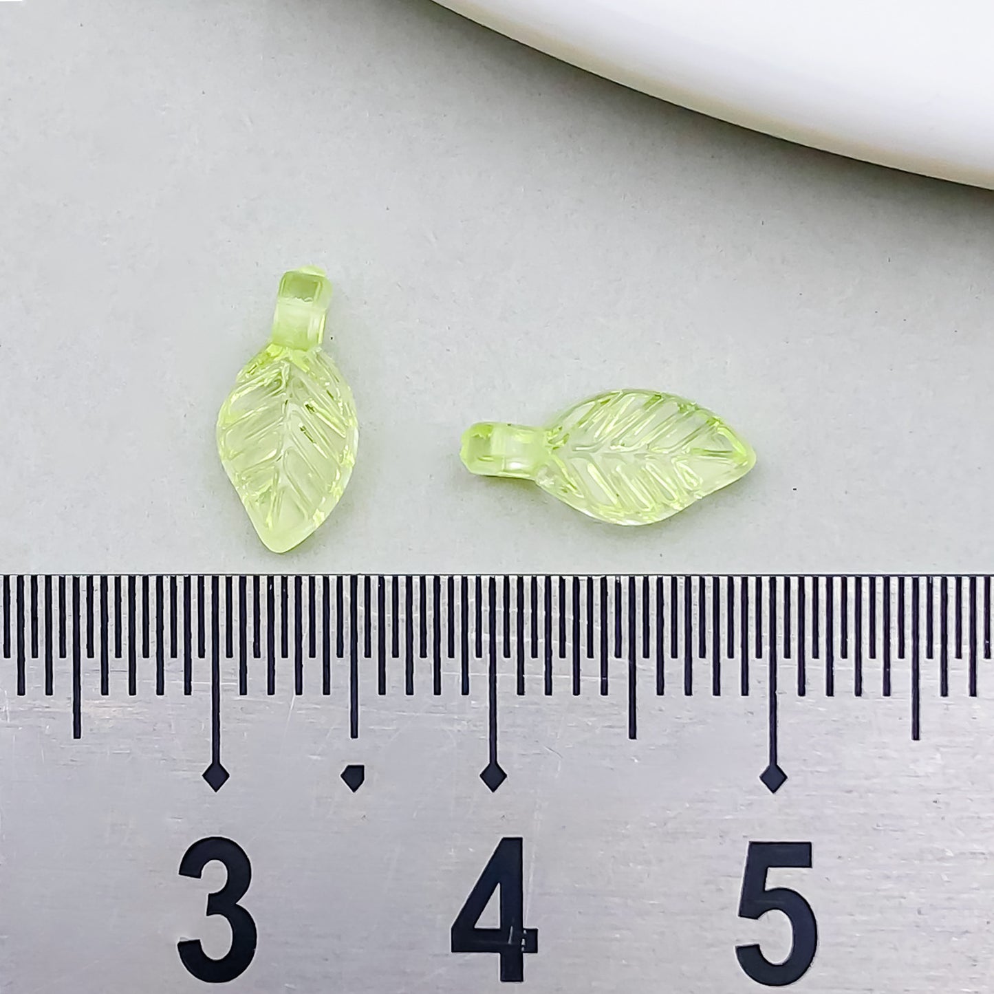 014-Acrylic mini green transparent small leaves DIY handmade beaded jewelry accessories