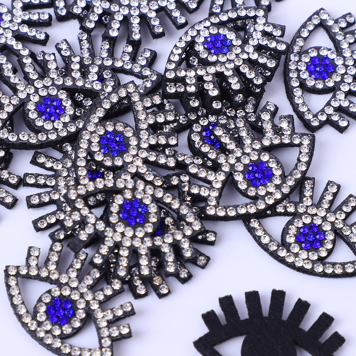 [A] Rhinestone Devil's Eye Cloth Patch DIY