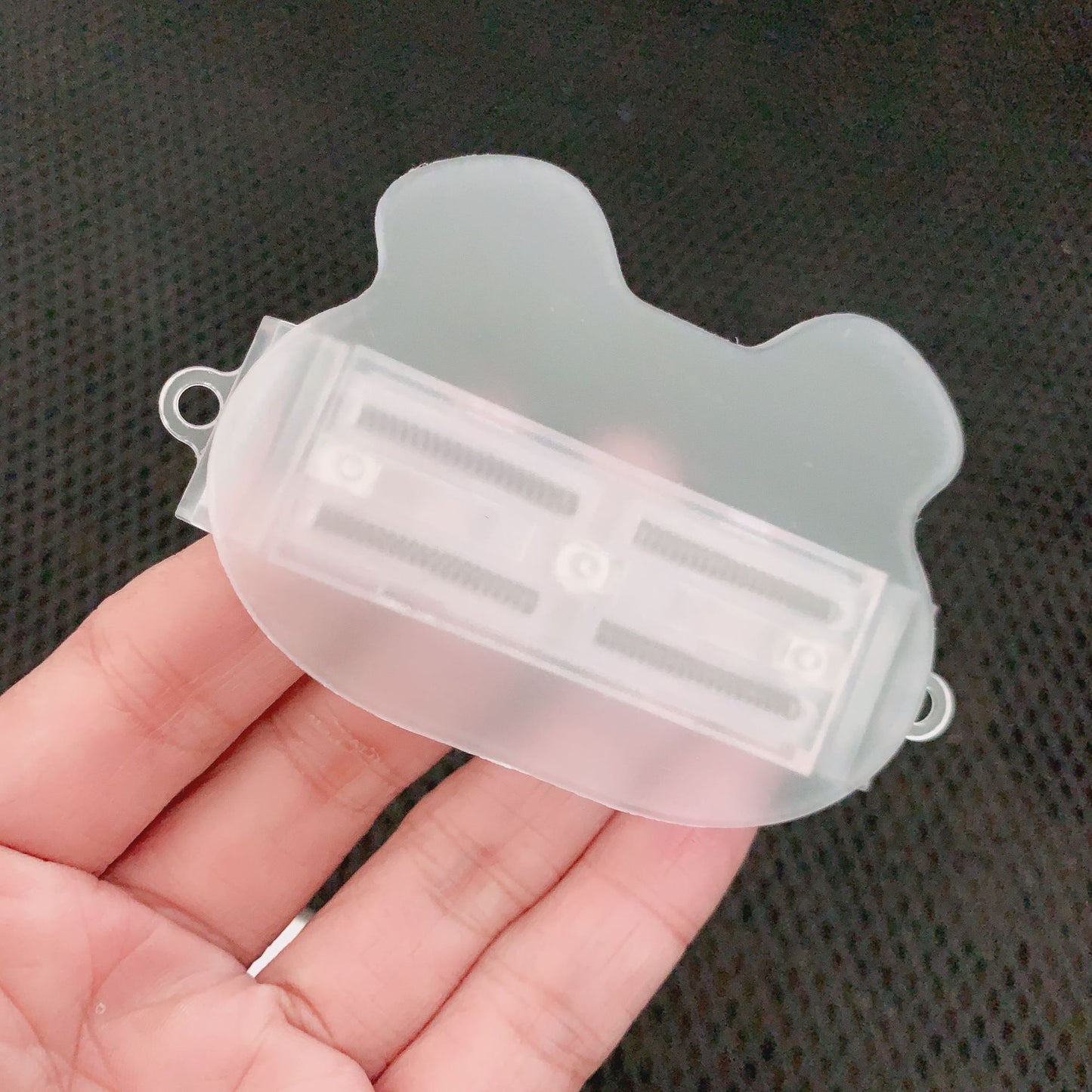 Transparent mobile phone back with cream glue DIY
