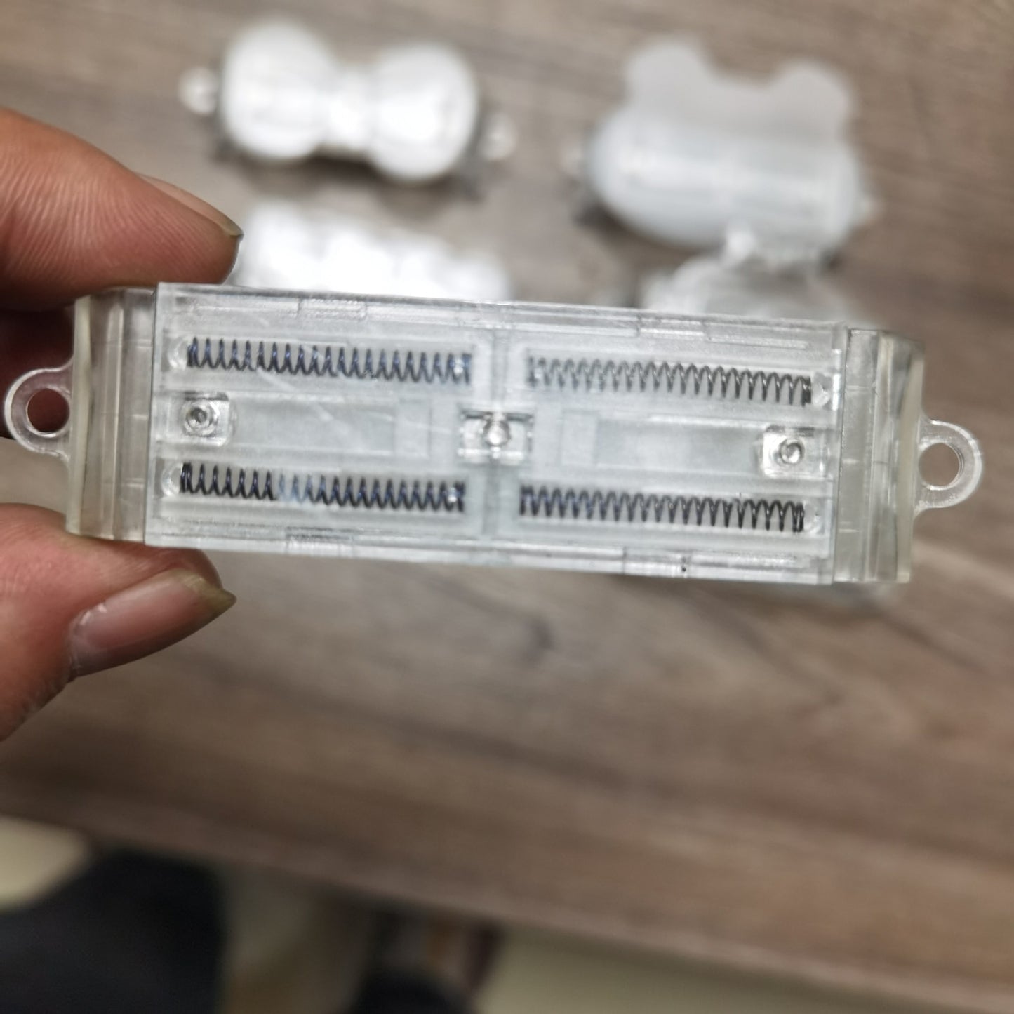 Transparent mobile phone back with cream glue DIY