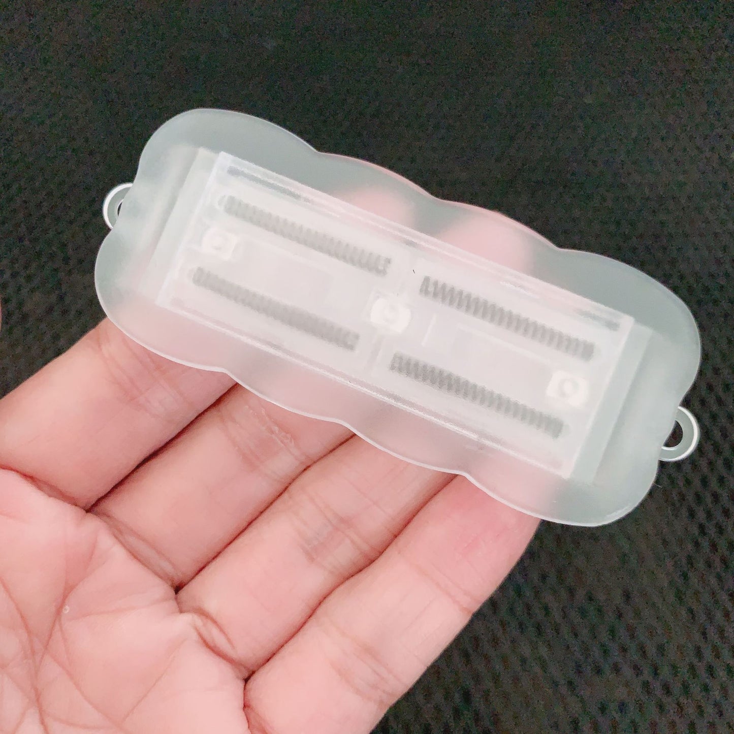 Transparent mobile phone back with cream glue DIY