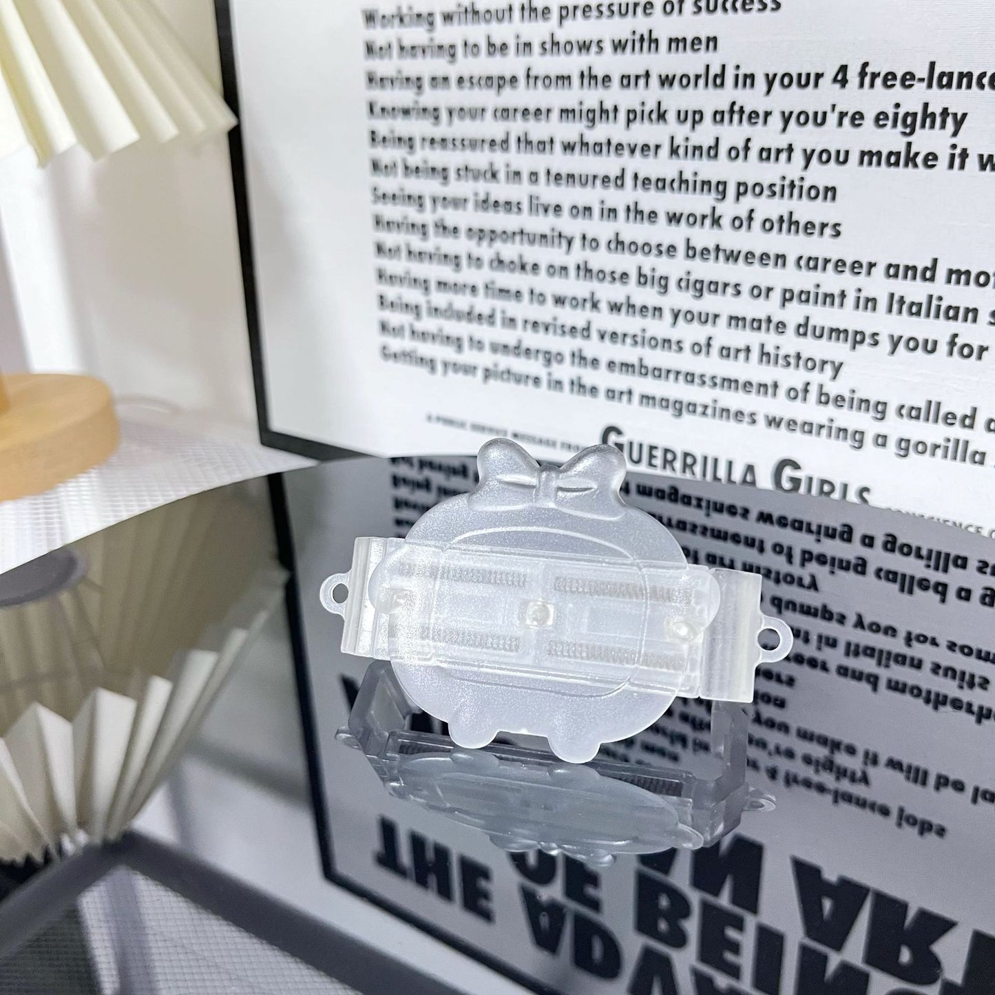 Transparent mobile phone back with cream glue DIY